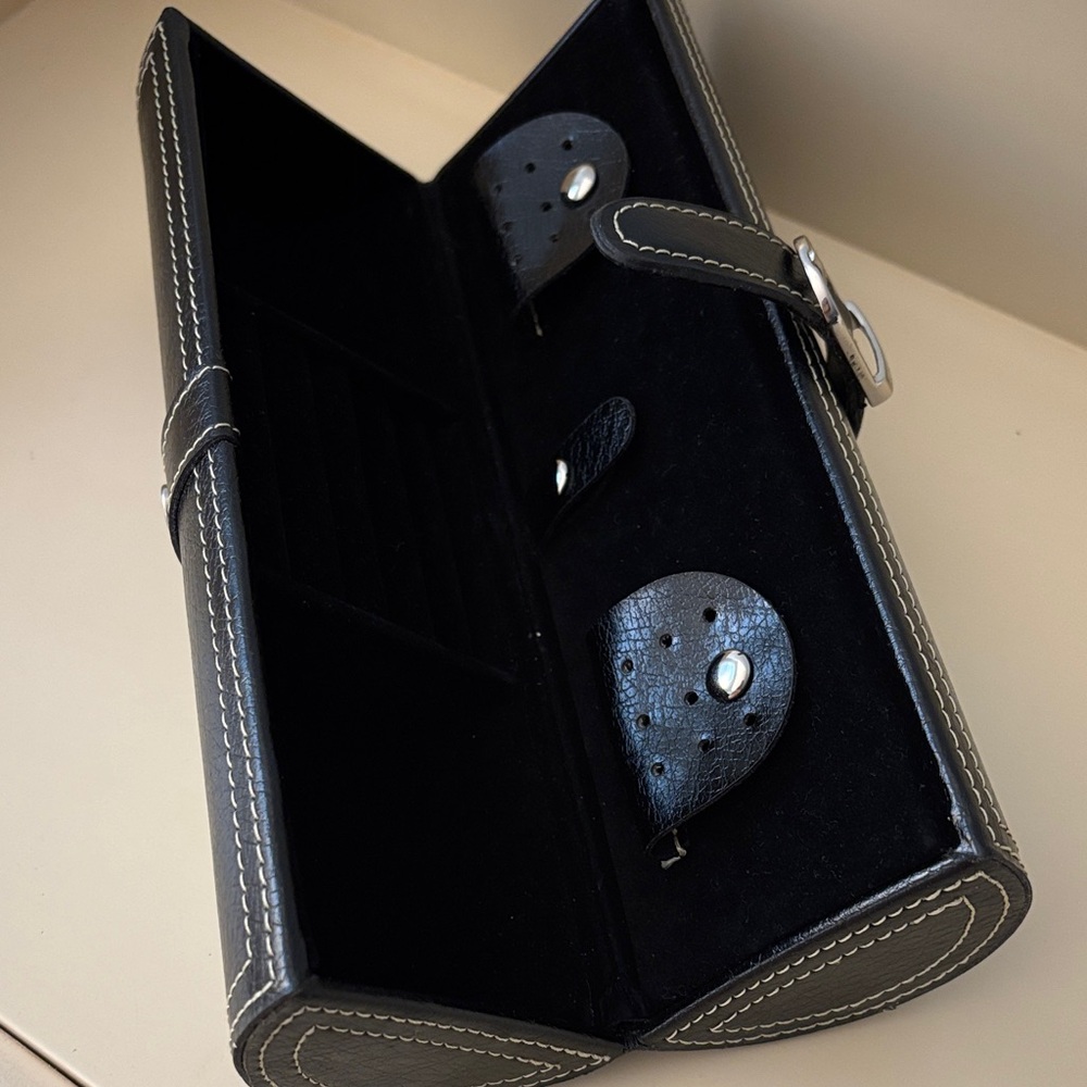 Jeun Bang Vintage Leather Travel Cylinder Jewelry Case. - Picture 6 of 14